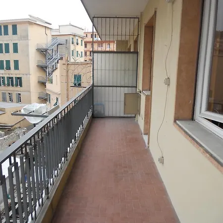 Brignole Easy Stay شقة *
